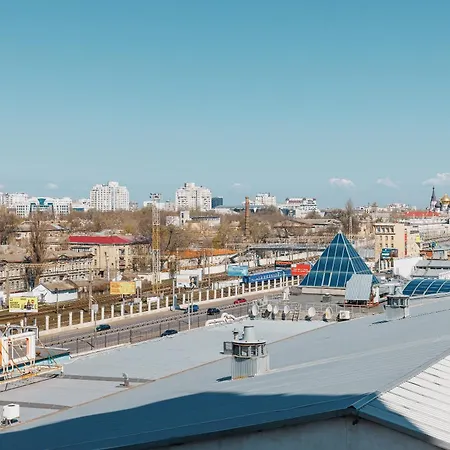 с двумя спальнями в центре города *