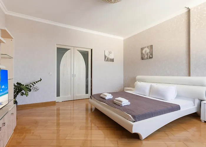 с двумя спальнями в центре города Appartement *