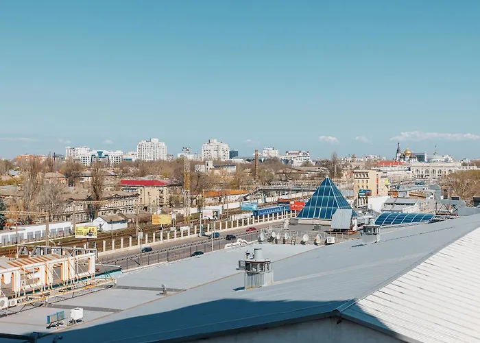 с двумя спальнями в центре города *