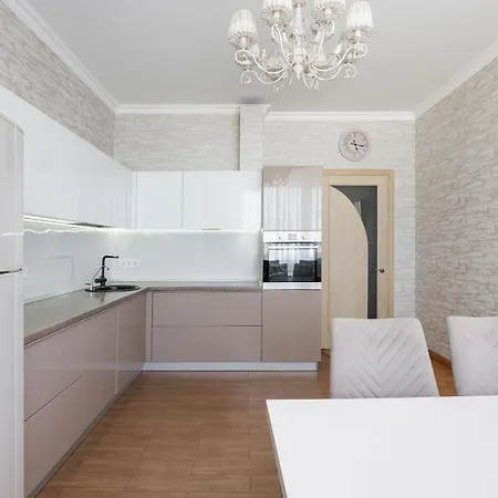 с двумя спальнями в центре города *